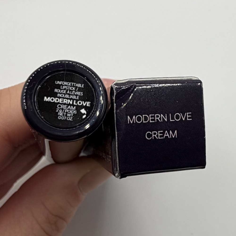 Kevyn Aucoin Unforgettable Cream Lipstick in Modern Love - Picture 4 of 11